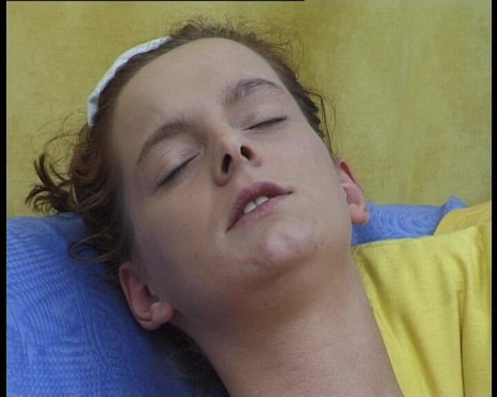 YOUR FIRST PORN: Studentin Gabi Schaemt Sich Nicht - estudiante Gabi no se avergüenza