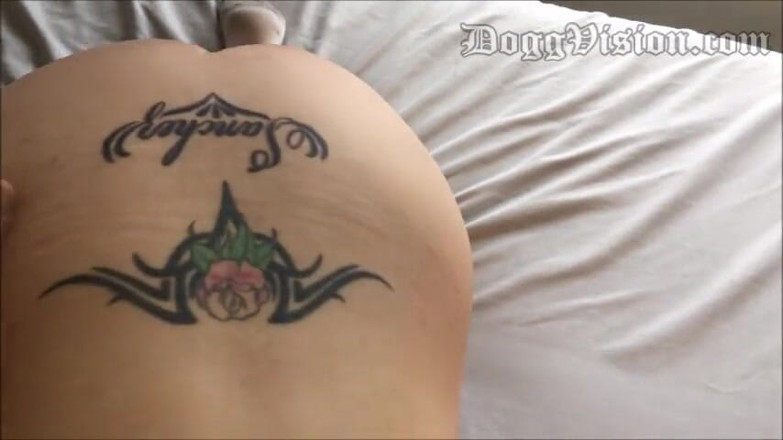 DoggVision: Vecina milf española me deja correrse en su cara