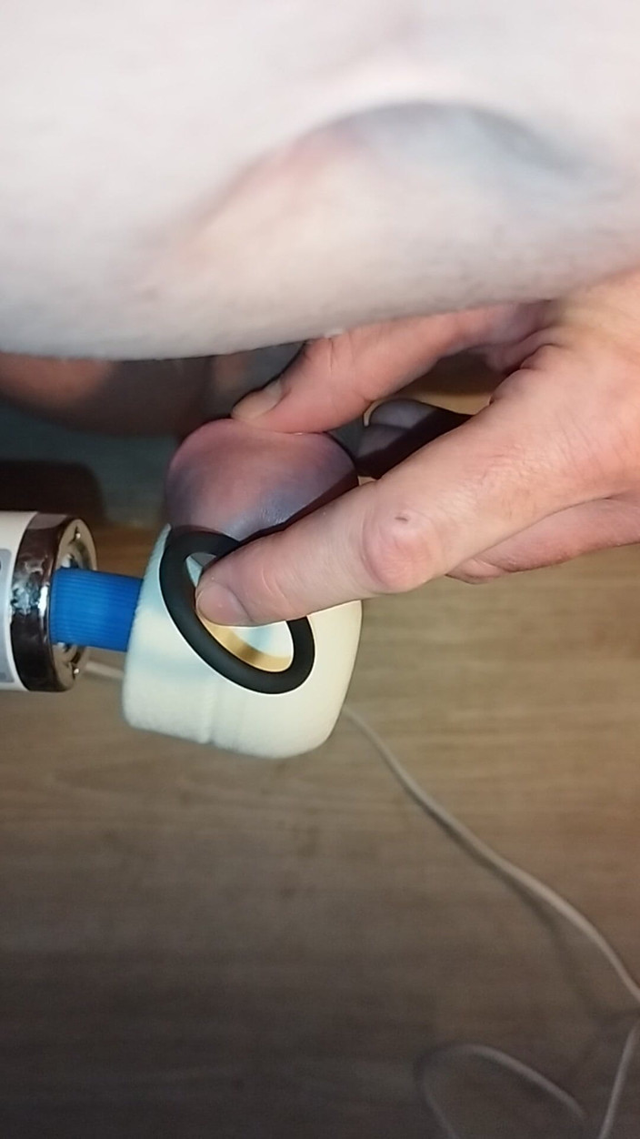 Vlakik SM gay: 尿道拡張オーガズム