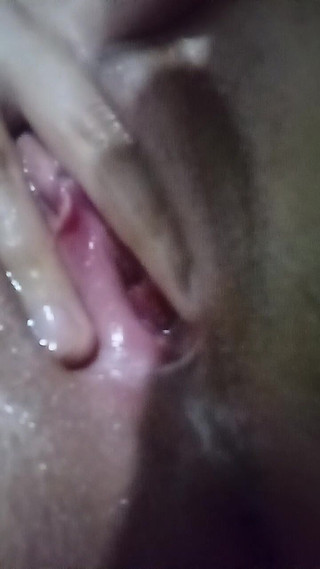 JackyPinkxxx: Eu injeto o sêmen do meu namorado