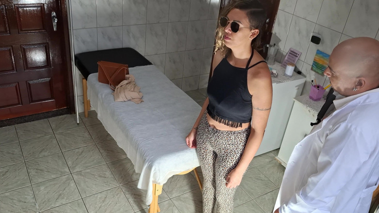 Gabi SweetCouplesStories: Слепой пошел на прием к гинекологу.