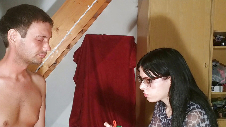 Beth Kinky: गुलाम लड़का बुलबुले का सामना कर रहा है