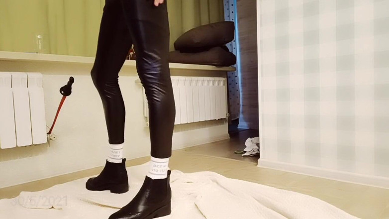 Boy in a skirt: Jsem jen prostor
