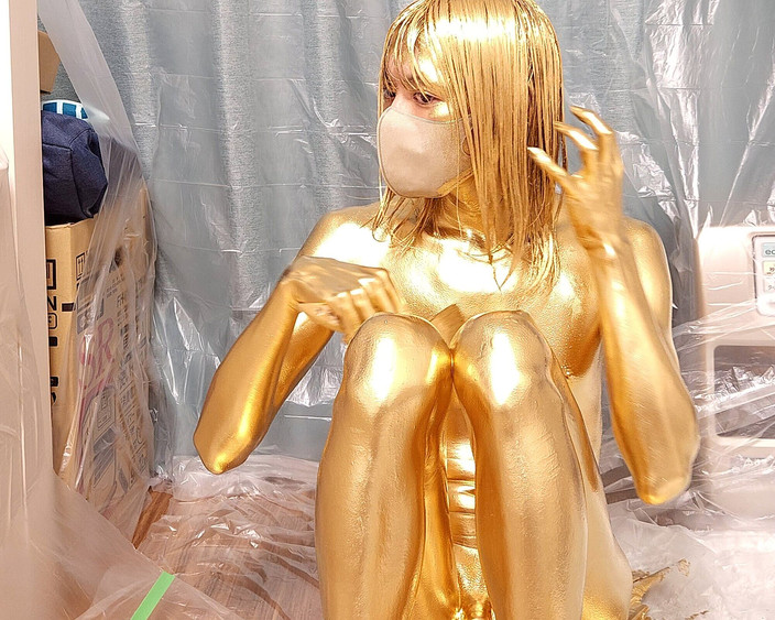 ayayan578: 黄金身体油漆