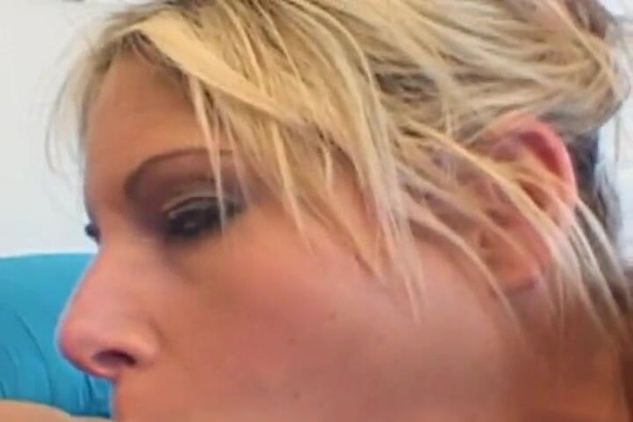 First threesome: The Blonde Courtney Simpson Gets Pleasured by Two Hard Cocks