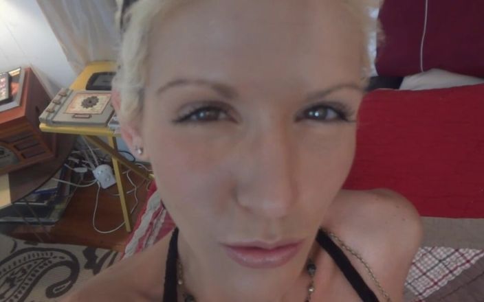 Hot wife Jolene & friends: Pizdă Lickin suge pula dp jucărie futând o blondă milf...