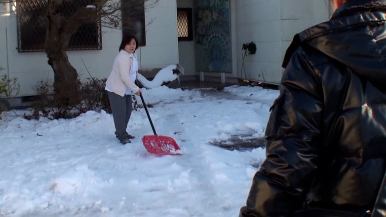 MBM3988: 농촌 지역에 사는 해군은 결국 섹스를 원해! 흑인 대물 자지에게 따먹히는 발정난 밀프