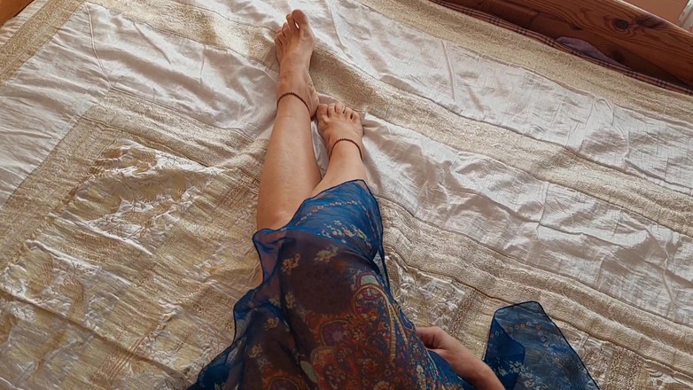 Selena701: Güzel olgun bacaklar poz ve sakso yüze boşalma