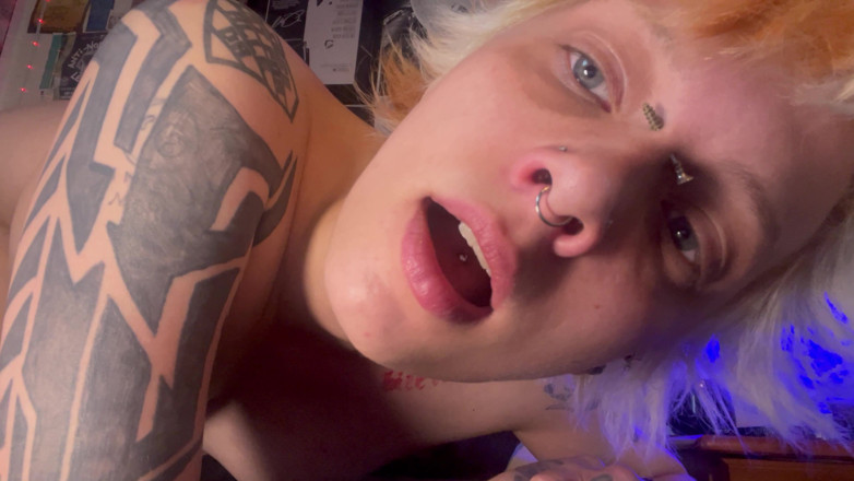Glitterqueen1999: Я дозволив тобі знову трахнути мій ніс! Зворотний відлік сперми в мої ніздрі