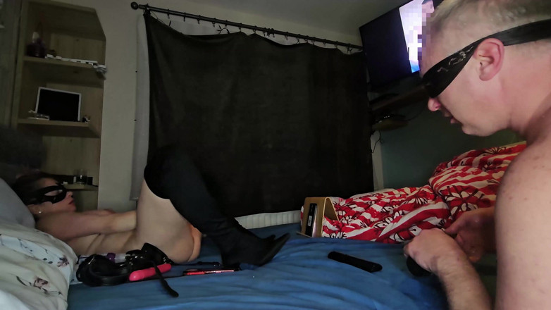 Anal Fetish Couple: Cuckold Couple Looking for a Guy with a Nice Cock...