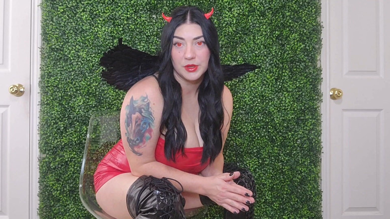 Julia Ryan: Verleid door een scheten succubus