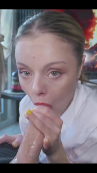 I Love Sucking Cock & Getting Showered With Cum 