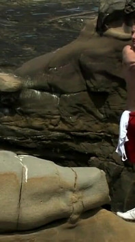 Beach Jogger Beats His Meat Finger Touch Booty Hole Jacks off for You and Yur Stepmom!