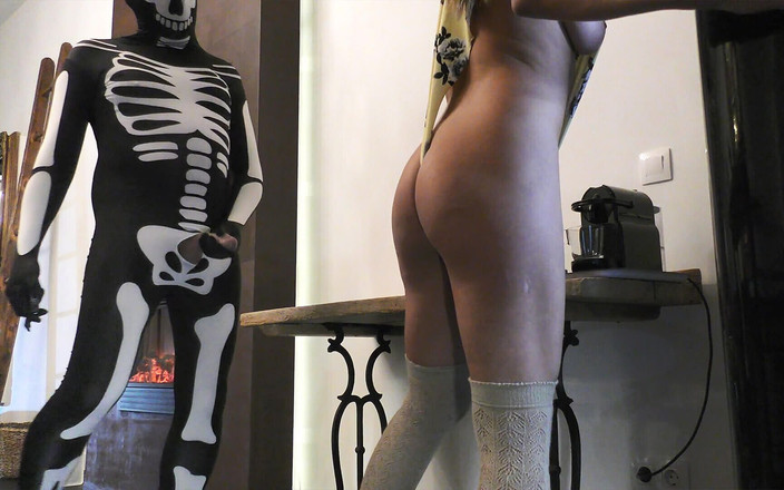 Leon Lambert Girls Twerk Parties CFNM: किनारा करने के बाद उसके बड़े प्राकृतिक स्तनों के शरीर और पैरों पर वीर्य का विशाल भार और तंग चूत वाली हॉट काले बाल वाली बेब के साथ हाथ नहीं निकालना