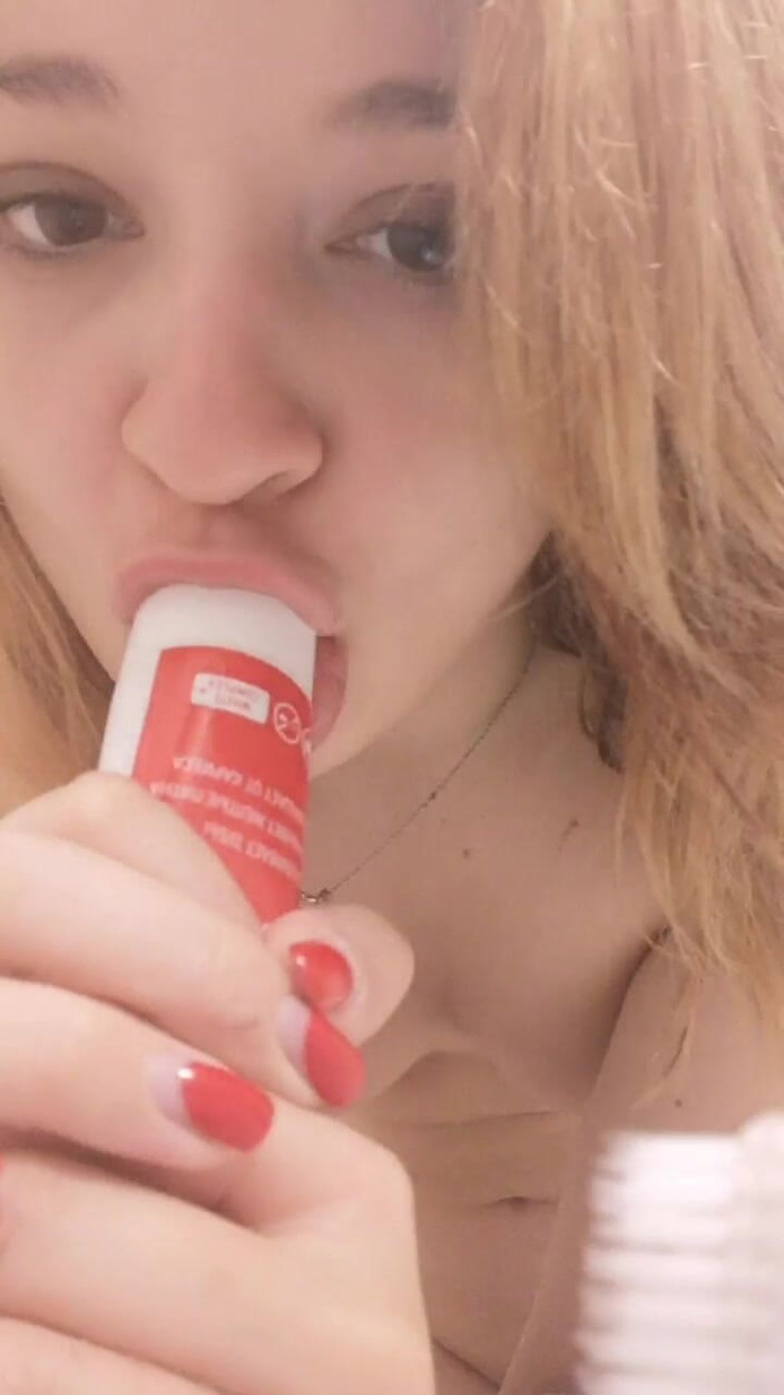 Barbie_princesslike: Masturbasi di kamar mandi bagian 2