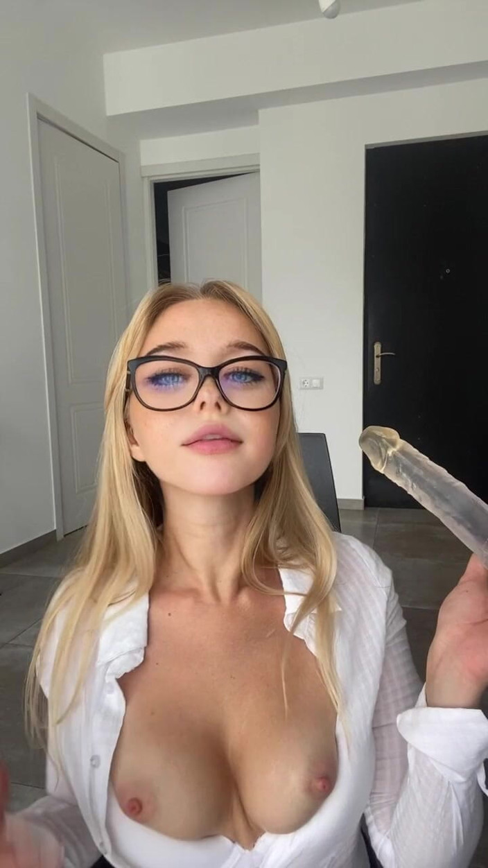 Hotikaa: What if I Would Be Your Hot Horny Blonde Secretary?