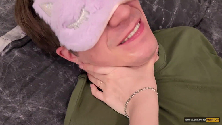 Stacy Starando: Femdom! Můj svázaný nevlastní bratr slouží mé chlupaté kundičce! - Sezení...