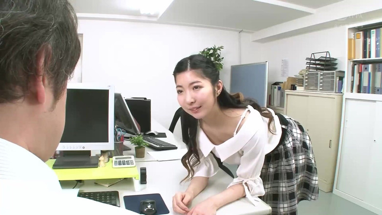 Raptor Inc: Plötzlich werden Lippen und brustwarzen mit der zunge geleckt