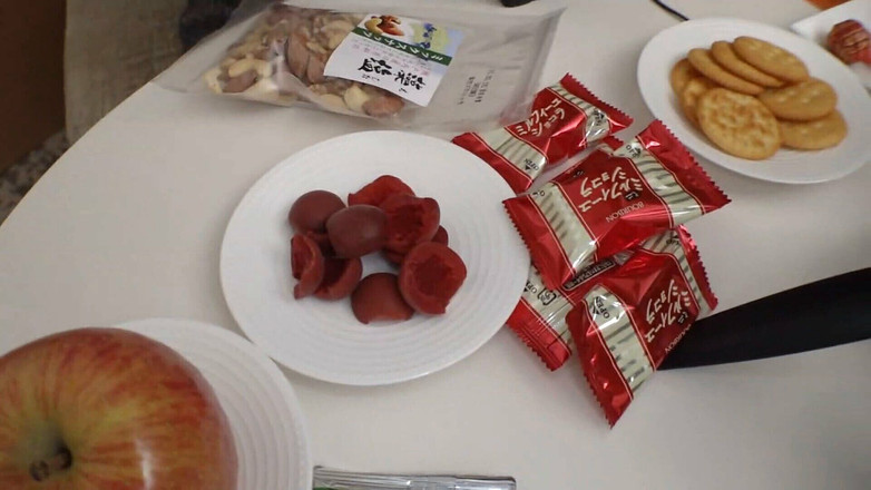 DOC channel: Красотка издает супер шаловливые звуки своим ртом и киской ASMR