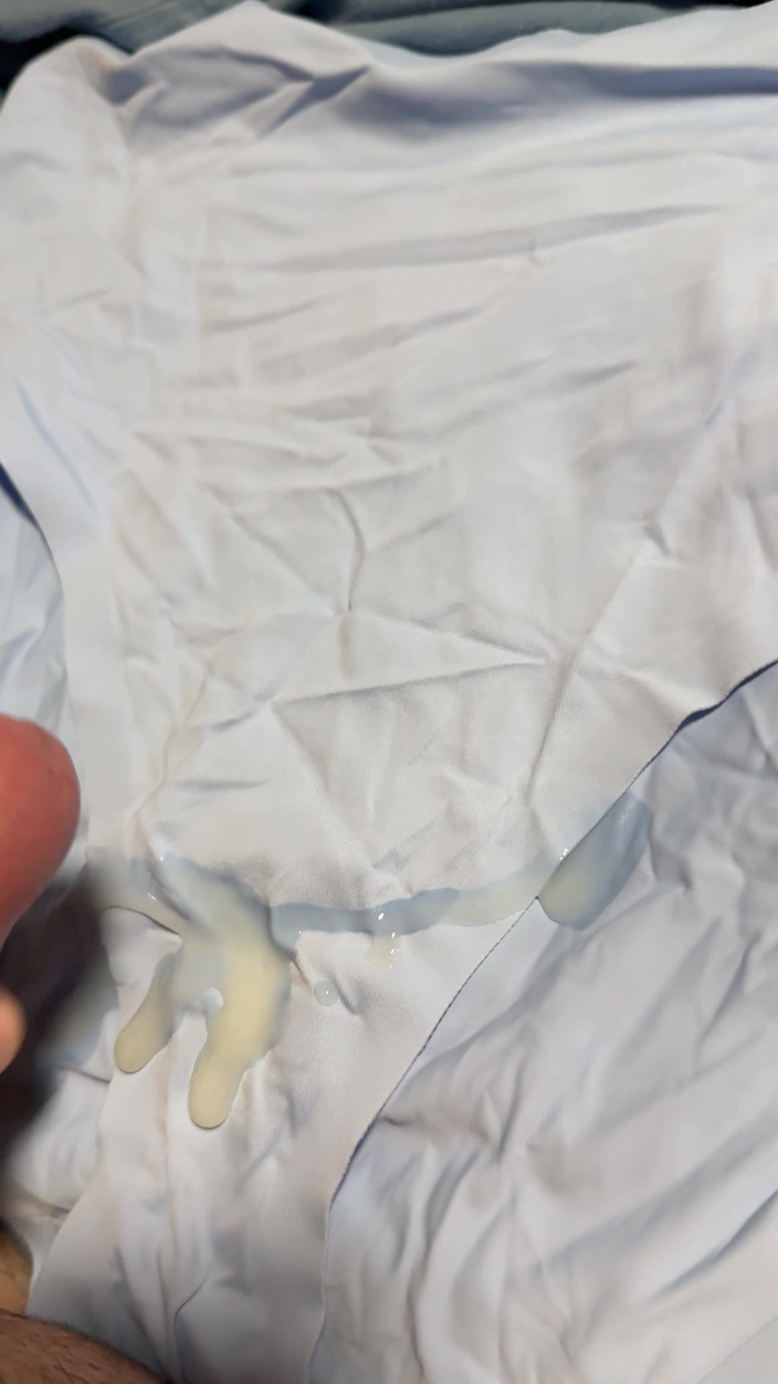 CumDaily: Pancutan mani pada seluar dalam isteri 6