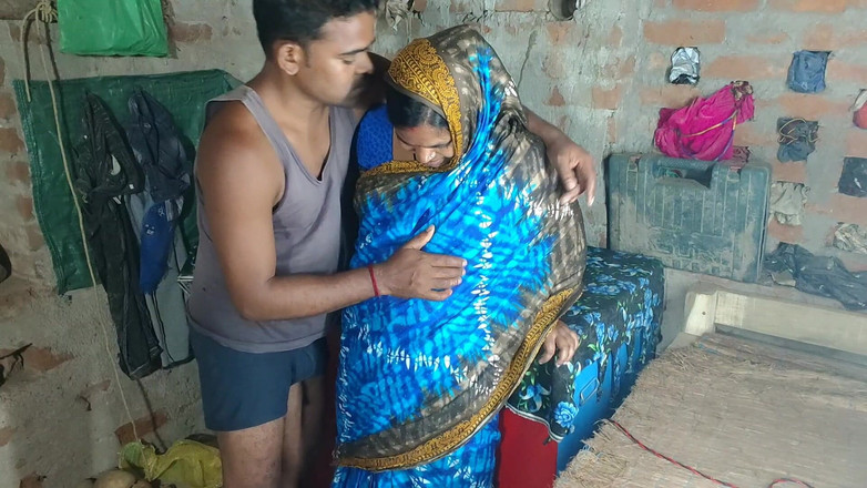 Raju Raju: The Son-in-law Stripped and Fucked the Younger Mother-in-law