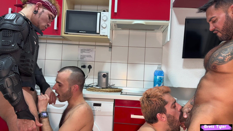 Brett Tyler: Tidyng 돌림빵 난교