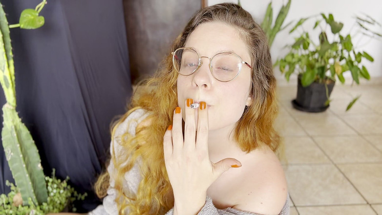 Auroraw: Kouření v županu