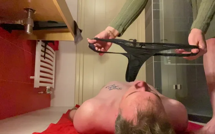 SluttyShanna: Eat My Panties, Facesitting, Pissing with Sluttyshanna