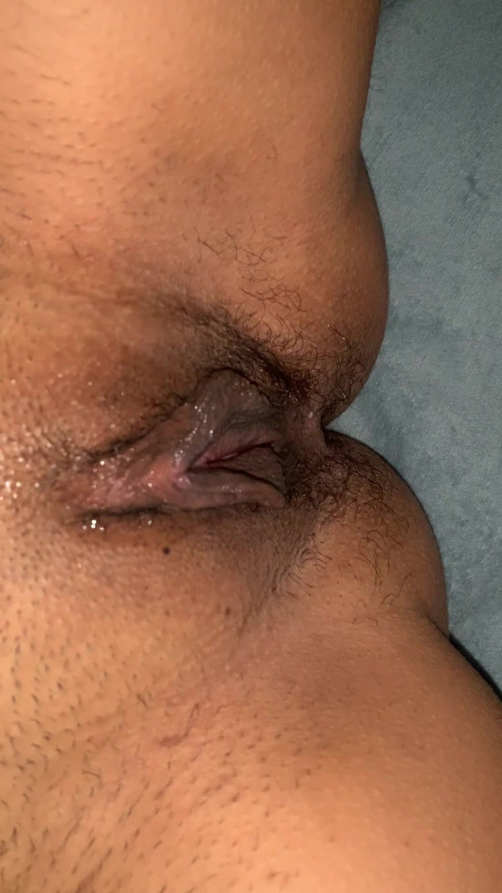 Ayumi Glows: Female Masturbation and Squirting