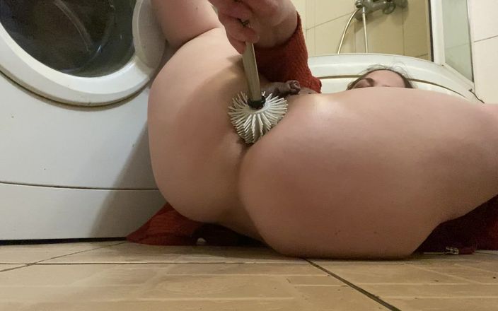 Elena studio: Right Place for Toilet Brush - in My Asshole