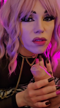 She Put on a Pink Wig, I Did a Photo Shoot for Her, and She Reciprocated with Ice and Let Her Cum on Her Face