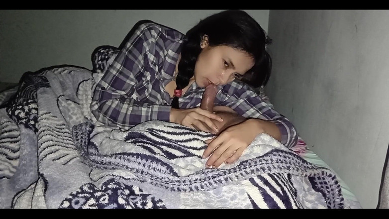 Blanquitoponedor: Hoy sólo quería chupar hasta que me sacara la leche,...