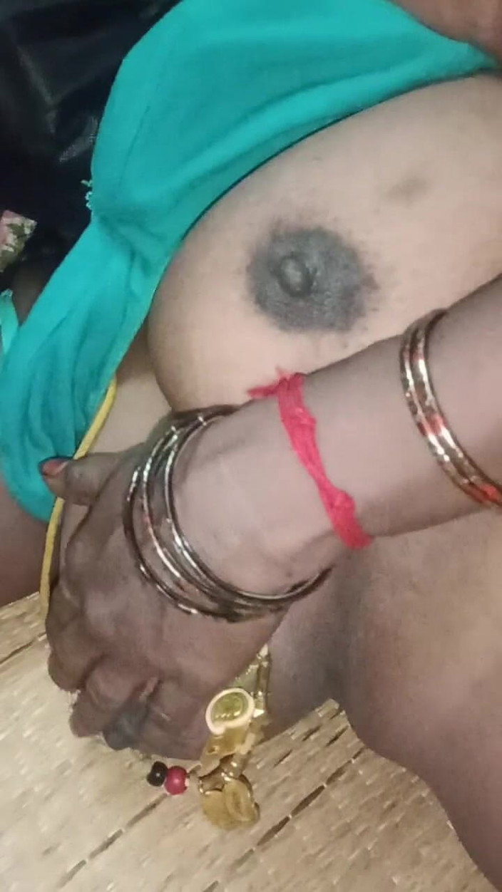 MANJULAK: Chennai tetička a přítel manžela