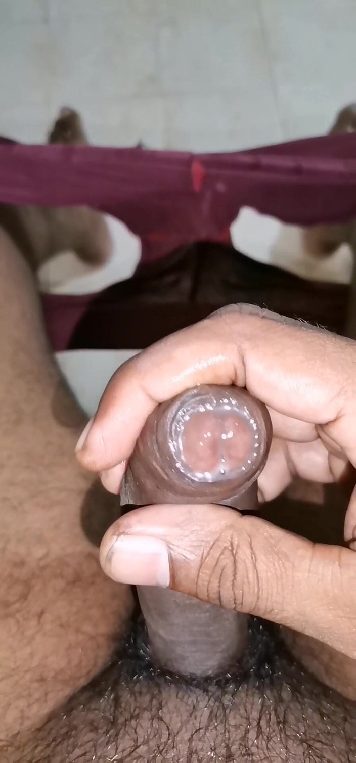 Shahina: アジアの男の子の射精