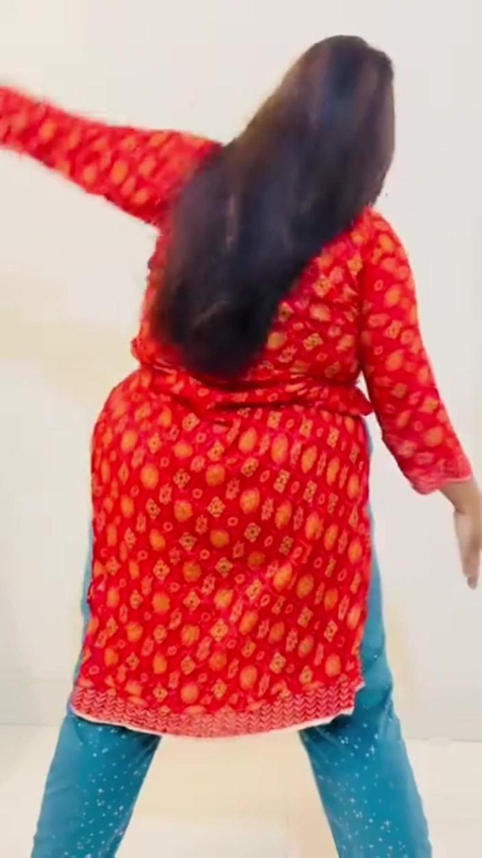 Your Boy's Cum: 인도 인도 소녀 훈련 의붓오빠 앞에서