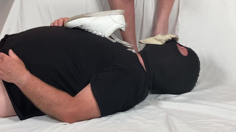 Mr MF: Mrs Mature Feet Using Her New Foot Boy