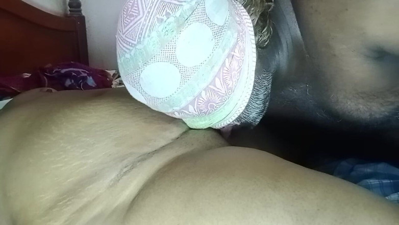 Tamil Anti Uma: Bavil jsem se s dcerou své tety v mé vesnici.