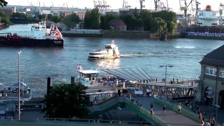 MMV Films and Clips XXX: Biggi Bardot'un Hamburg'da sikişirken baharatlı maceraları