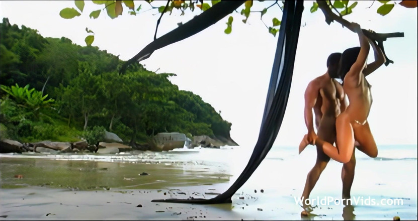 Selected worldwide porn: Foda intensa na praia tropical