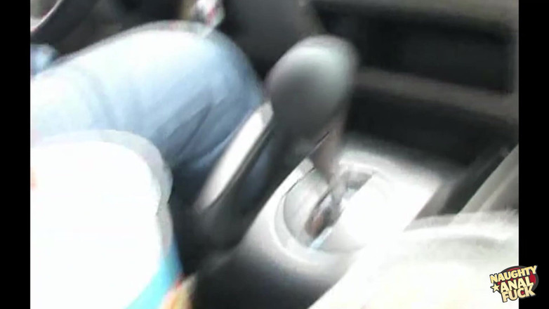 Naughty anal fuck: Busty brunette làm cho không một nhưng hai chàng trai...