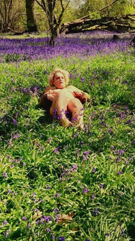 La regina Kylie dei Bluebells