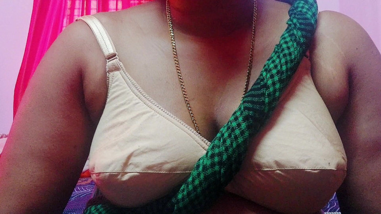Desi Mohini: Ibu tiri desi mohini berhubungan seks dengan saudara tiri