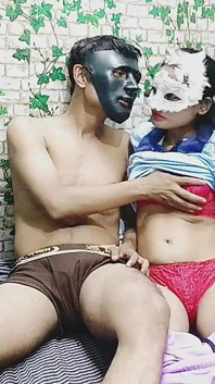 Setelah 6 bulan, aku ngentot posisi 69 sama adik perempuanku dan ngentot memeknya habis-habisan sampai dicrot di mulut