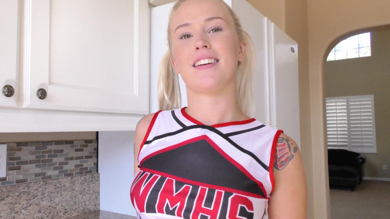 Hefburg: Cute Petite Cheerleader Loves It Ruff