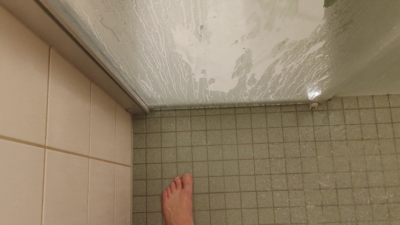 Bayer911: Pissen en klaarkomen op het glas van mijn douche