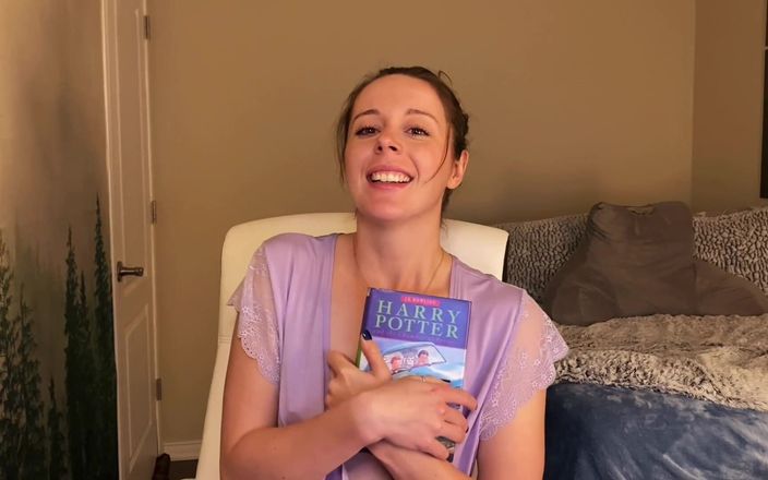 Nadia Foxx: Leitura histericamente de Harry Potter e da Câmara Secreta enquanto...