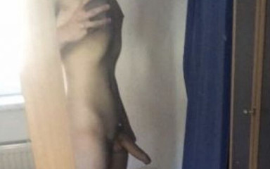 Justin studio: Tysk boybitch visar kroppen ryck kuk