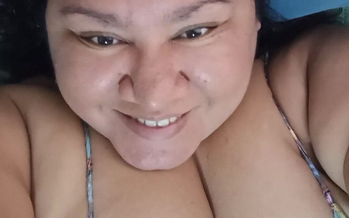 Hiyunamei-bbw: 외로운 침대에서