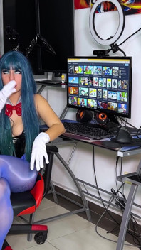 Bulma трахає гоку, поки веґетта тренується