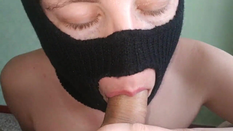 Pussy For Sperm: MILF z dużymi piersiami ssie wielkiego kutasa